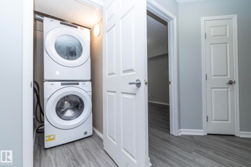 1 150 Edwards Drive, Edmonton, AB - Indoor Photo Showing Laundry Room