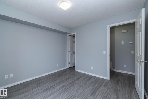 1 150 Edwards Drive, Edmonton, AB - Indoor Photo Showing Other Room