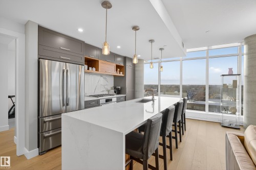 602 14105 West Block Drive, Edmonton, AB - Indoor Photo Showing Kitchen With Upgraded Kitchen
