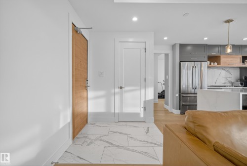 602 14105 West Block Drive, Edmonton, AB - Indoor Photo Showing Kitchen