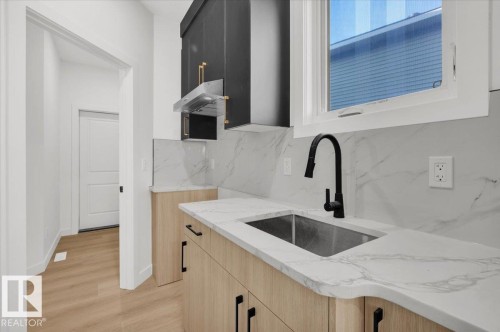 3904 41 Avenue, Beaumont, AB - Indoor Photo Showing Kitchen