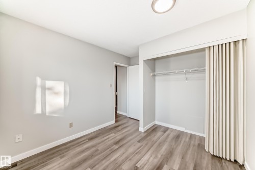 9 4610 17 Avenue, Edmonton, AB - Indoor Photo Showing Other Room