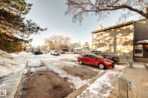 9 4610 17 Avenue, Edmonton, AB - Outdoor