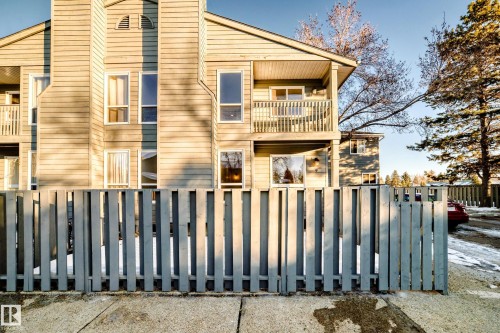 9 4610 17 Avenue, Edmonton, AB - Outdoor