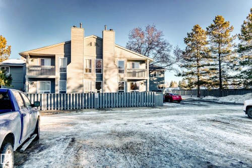 9 4610 17 Avenue, Edmonton, AB - Outdoor