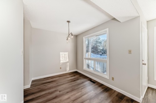9 4610 17 Avenue, Edmonton, AB - Indoor Photo Showing Other Room
