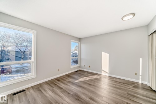 9 4610 17 Avenue, Edmonton, AB - Indoor Photo Showing Other Room