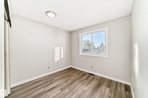 9 4610 17 Avenue, Edmonton, AB - Indoor Photo Showing Other Room