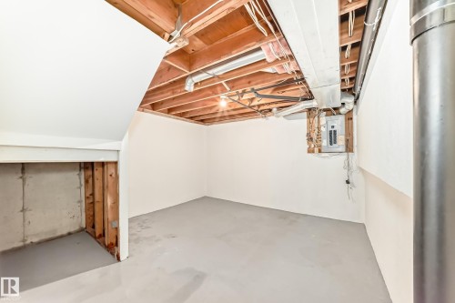 9 4610 17 Avenue, Edmonton, AB - Indoor