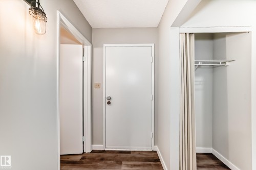 9 4610 17 Avenue, Edmonton, AB - Indoor Photo Showing Other Room