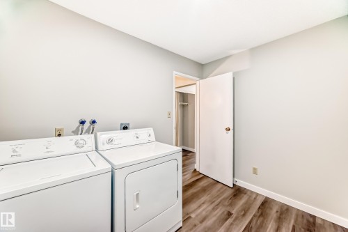 9 4610 17 Avenue, Edmonton, AB - Indoor Photo Showing Laundry Room