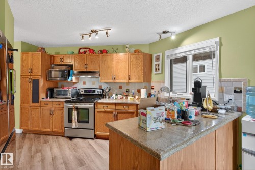 55 Mcleod Crescent, Leduc, AB - Indoor Photo Showing Kitchen