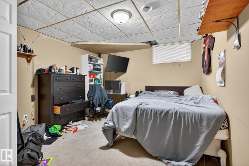 55 Mcleod Crescent, Leduc, AB - Indoor Photo Showing Bedroom