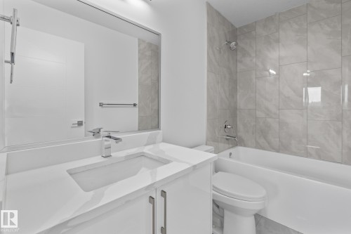 68 Waverly Way, Fort Saskatchewan, AB - Indoor Photo Showing Bathroom