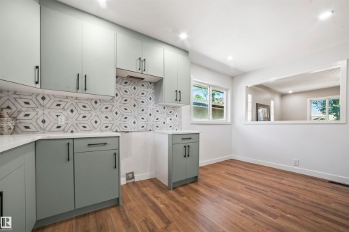 8125 84 Avenue, Edmonton, AB - Indoor Photo Showing Kitchen
