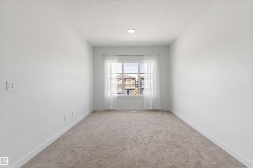 5747 Kootook Way, Edmonton, AB - Indoor Photo Showing Other Room