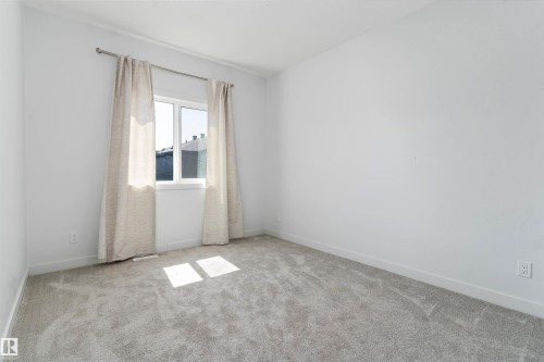 5747 Kootook Way, Edmonton, AB - Indoor Photo Showing Other Room