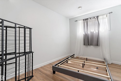 5747 Kootook Way, Edmonton, AB - Indoor Photo Showing Other Room