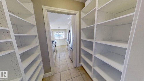 718 25 Street, Wainwright, AB - Indoor With Storage