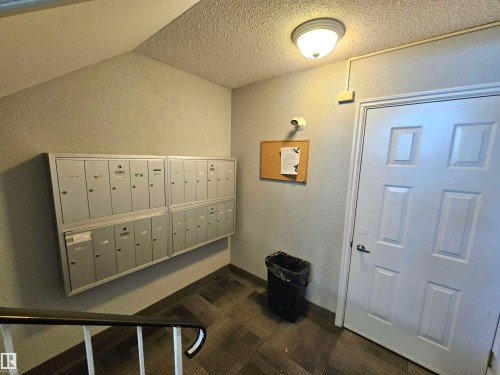206 8930 149 Street, Edmonton, AB - Indoor