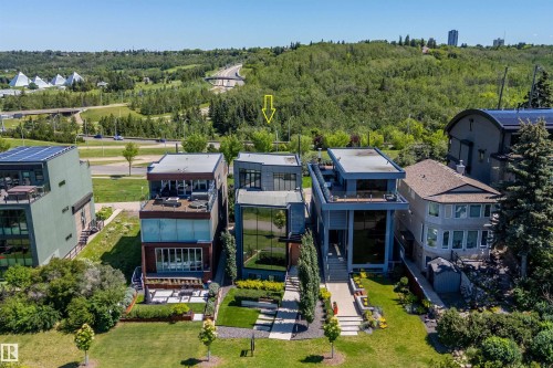 9509 99B Street, Edmonton, AB - Outdoor