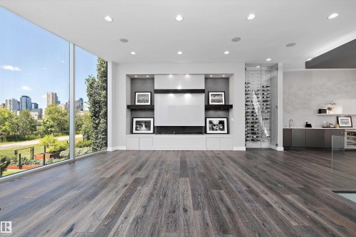 9509 99B Street, Edmonton, AB - Indoor