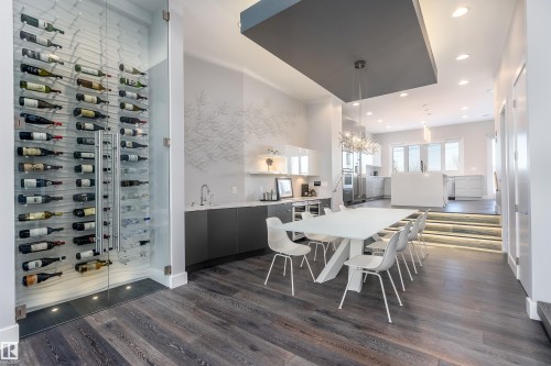 9509 99B Street, Edmonton, AB - Indoor Photo Showing Dining Room
