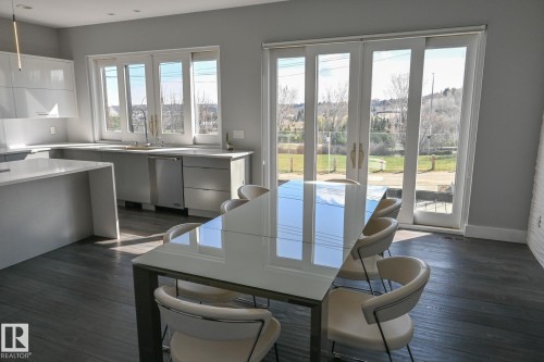 9509 99B Street, Edmonton, AB - Indoor