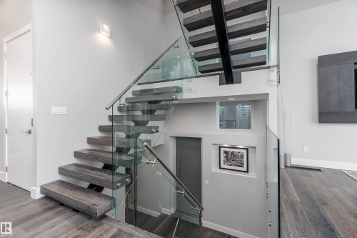 9509 99B Street, Edmonton, AB - Indoor Photo Showing Other Room