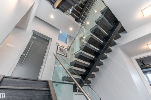 9509 99B Street, Edmonton, AB - Indoor Photo Showing Other Room