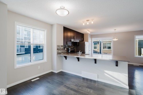 47 7385 Edgemont Way, Edmonton, AB - Indoor