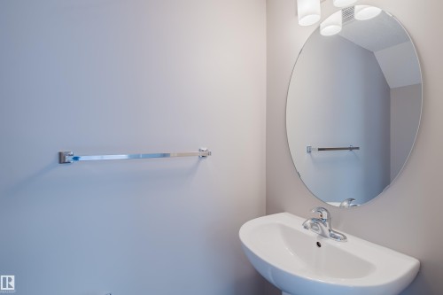 47 7385 Edgemont Way, Edmonton, AB - Indoor Photo Showing Bathroom