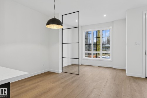 7711 95 Avenue, Edmonton, AB - Indoor Photo Showing Other Room