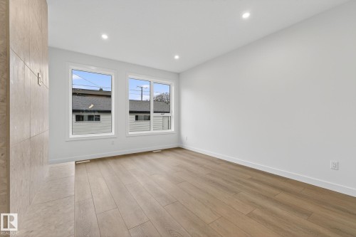 7711 95 Avenue, Edmonton, AB - Indoor Photo Showing Other Room