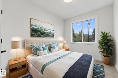 7711 95 Avenue, Edmonton, AB - Indoor Photo Showing Bedroom