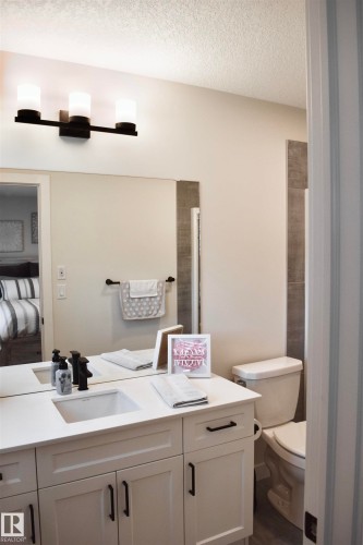 38 Wiltree Terrace, Fort Saskatchewan, AB - Indoor Photo Showing Bathroom
