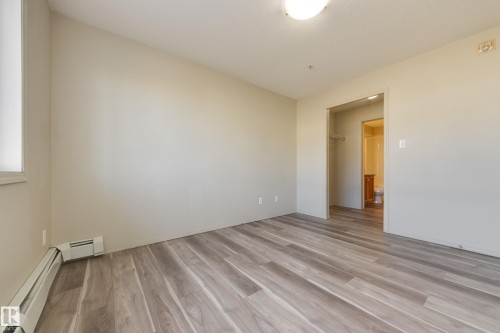 317 309 Clareview Station Drive, Edmonton, AB - Indoor Photo Showing Other Room
