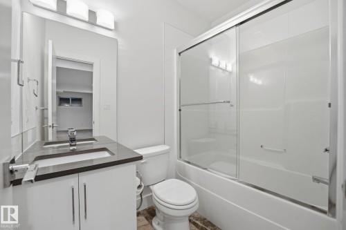 11434 71 Avenue, Edmonton, AB - Indoor Photo Showing Bathroom