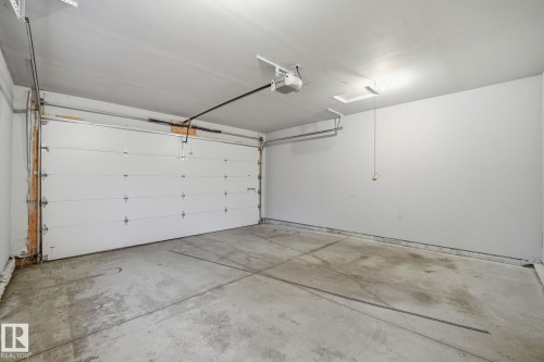 11434 71 Avenue, Edmonton, AB - Indoor Photo Showing Garage