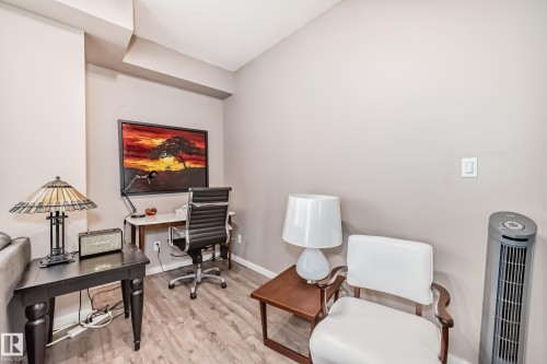 101 8619 111 Street, Edmonton, AB - Indoor Photo Showing Office