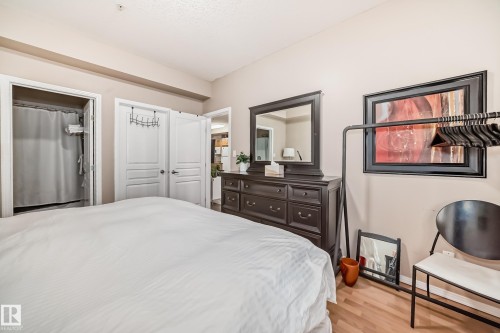 101 8619 111 Street, Edmonton, AB - Indoor Photo Showing Bedroom