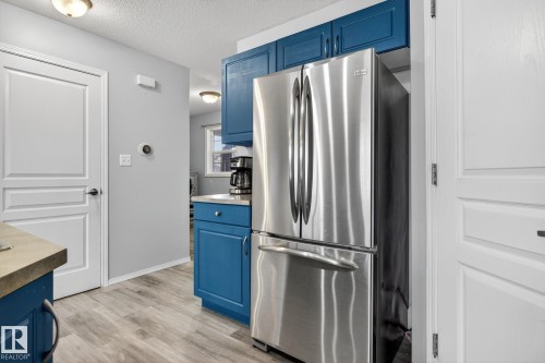 137 Rue Magnan, Beaumont, AB - Indoor