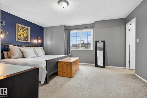 137 Rue Magnan, Beaumont, AB - Indoor Photo Showing Bedroom