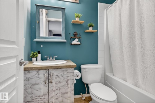 137 Rue Magnan, Beaumont, AB - Indoor Photo Showing Bathroom