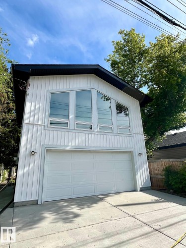 10711 76 Avenue, Edmonton, AB - Outdoor