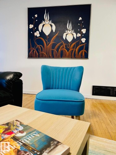 10711 76 Avenue, Edmonton, AB - Indoor Photo Showing Kitchen