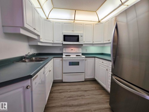327 6703 172 Street, Edmonton, AB - Indoor Photo Showing Kitchen With Double Sink