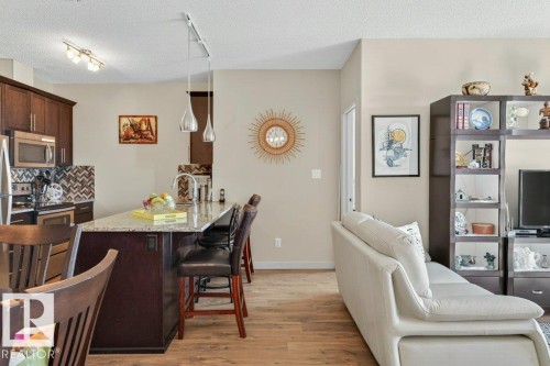 329 503 Albany Way, Edmonton, AB - Indoor