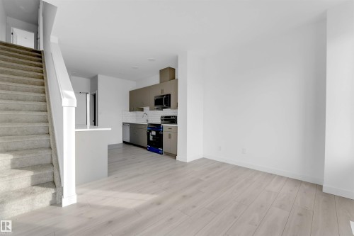 19 7110 Keswick Cm Sw, Edmonton, AB - Indoor