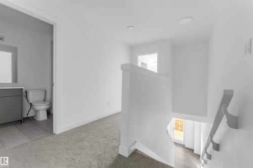 19 7110 Keswick Cm Sw, Edmonton, AB - Indoor Photo Showing Bathroom